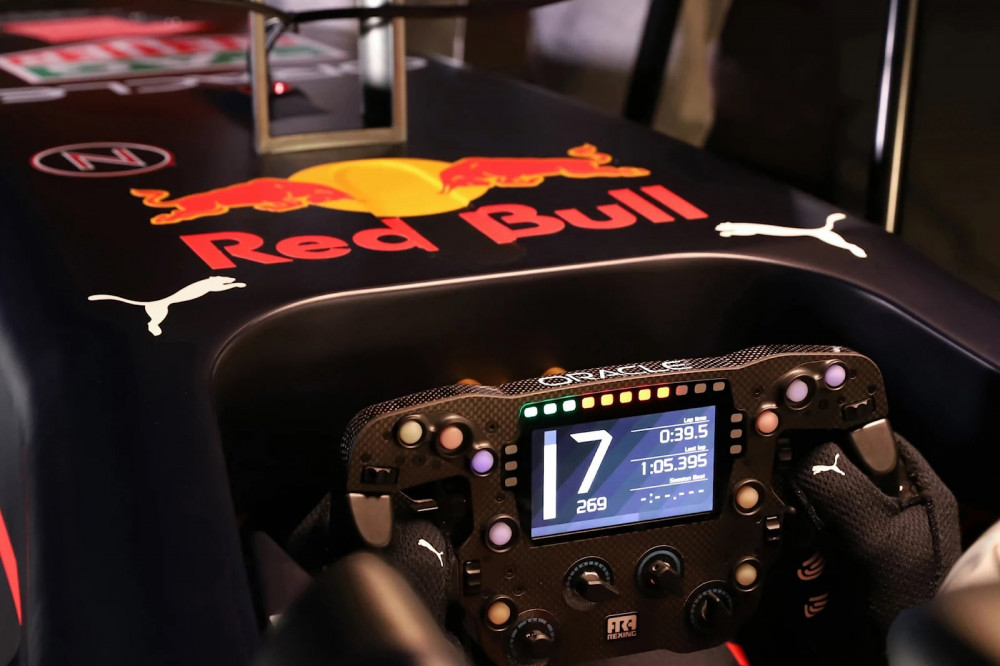 Red Bull RB18