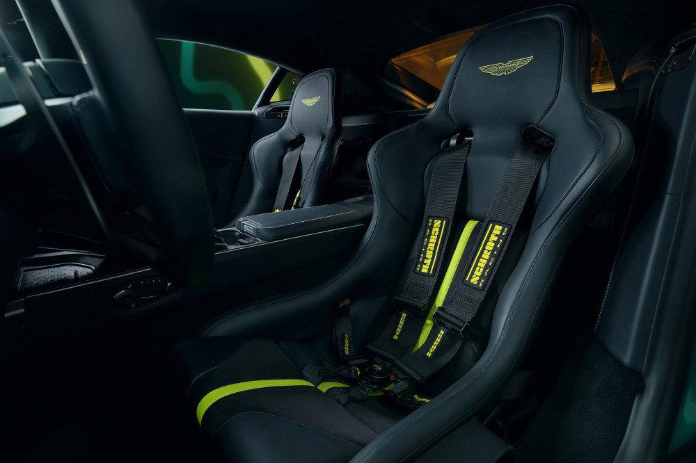 Aston Martin Vantage