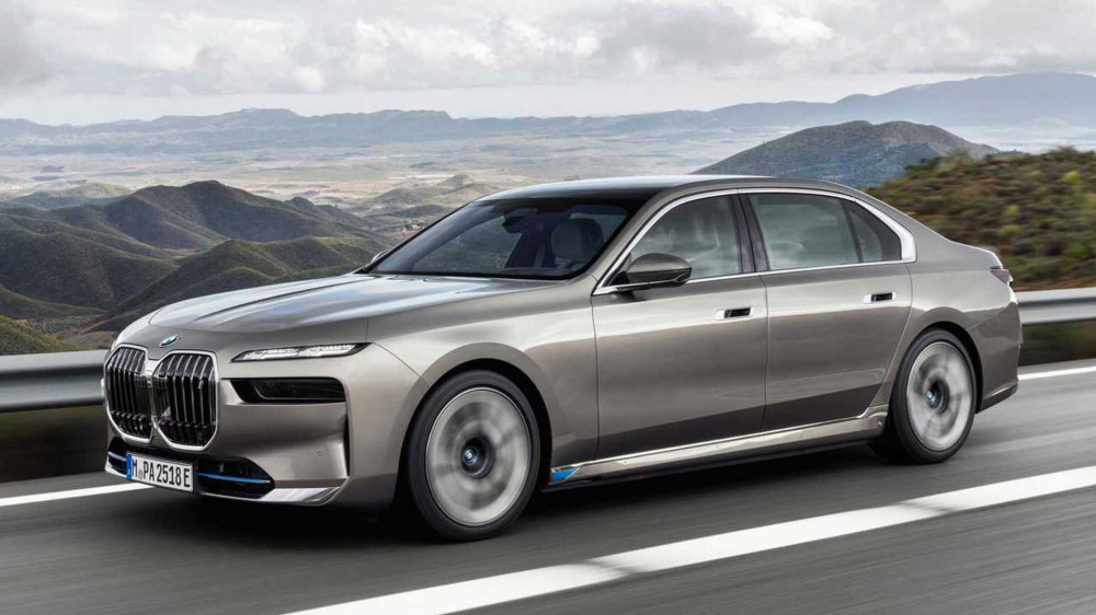 2023 BMW i7
