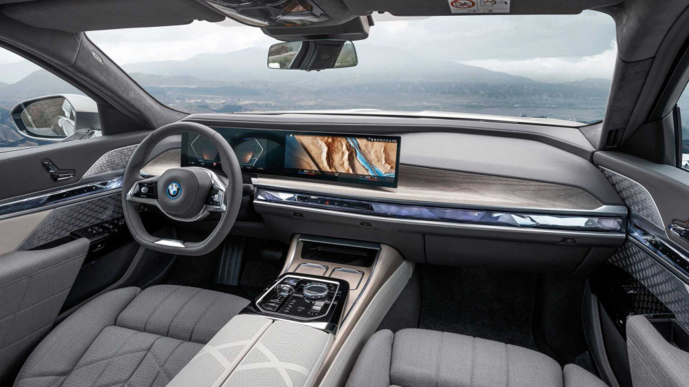 2023 BMW i7