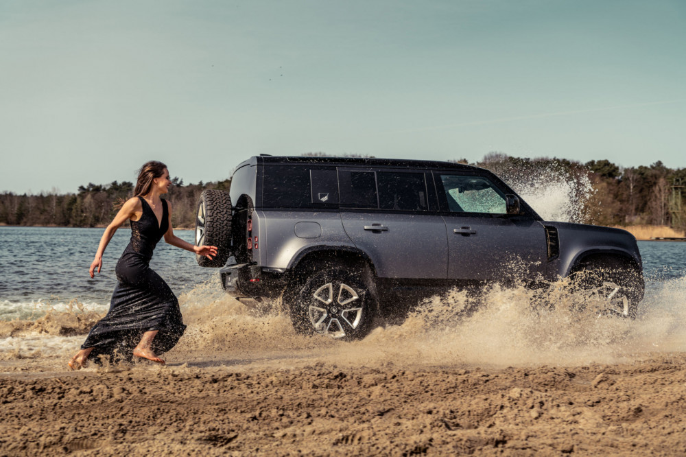 Land Rover Defender Can Be Upgraded By The Courtesy Of Heritage Customs