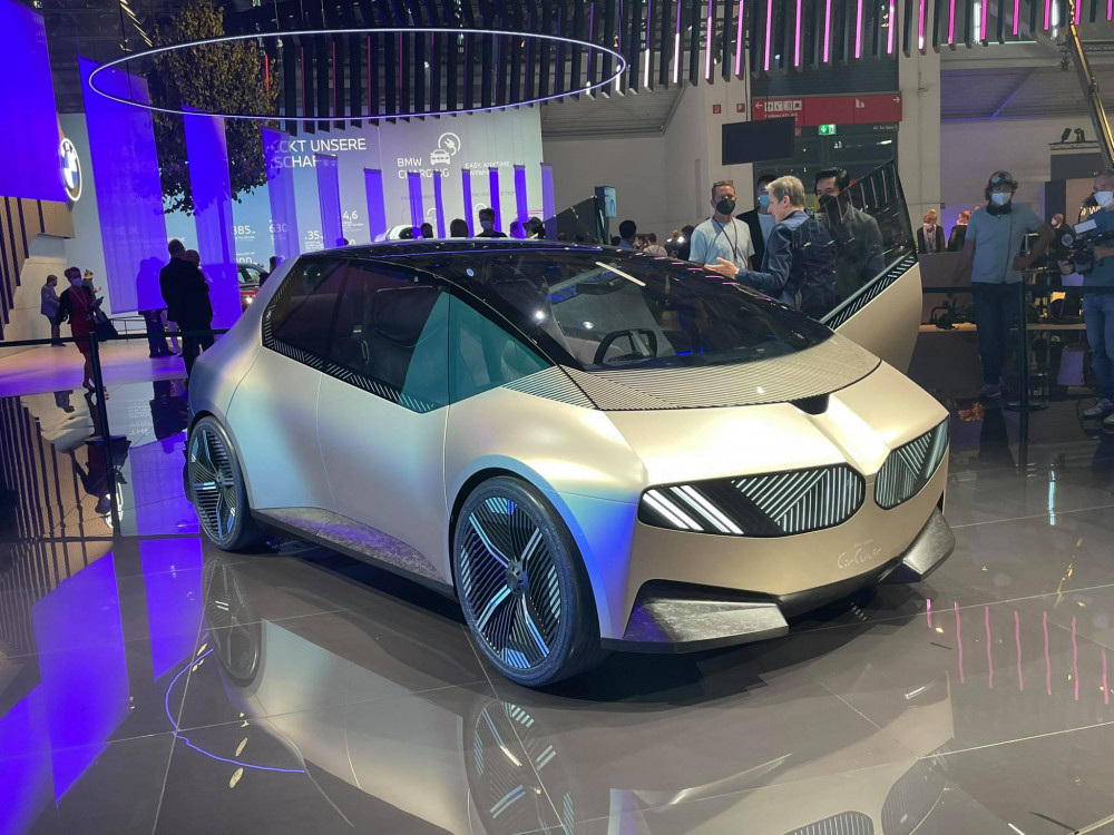 BMW i Vision Circular recyclable concept