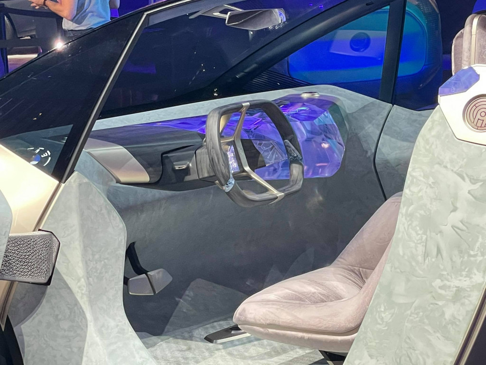 BMW i Vision Circular recyclable concept