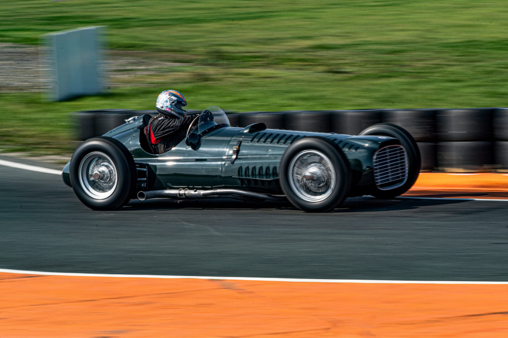 BRM P15 V16