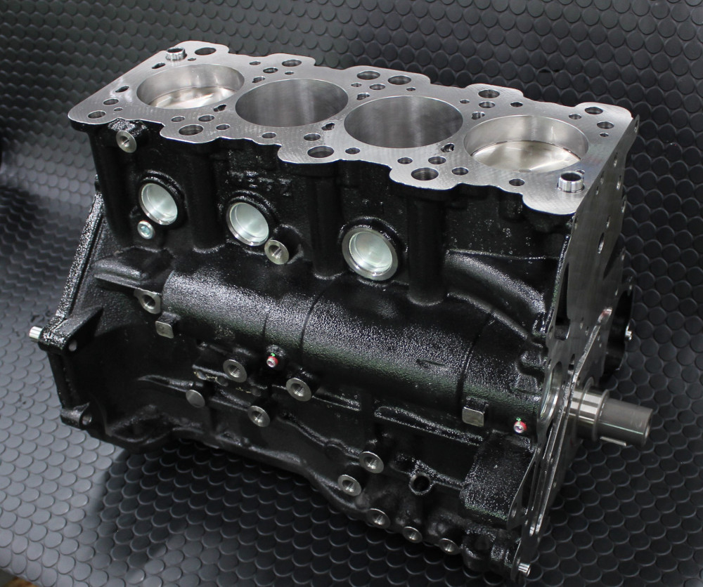 Mitsubishi 4G63 engine
