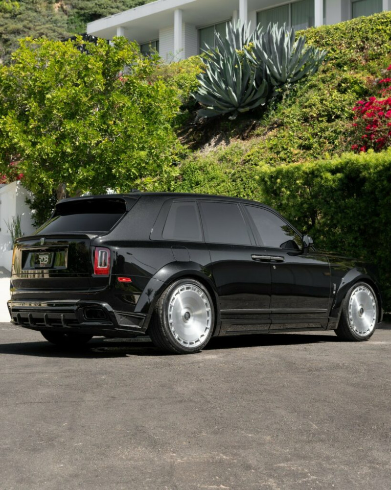 Rolls-Royce Cullinan Black Badge