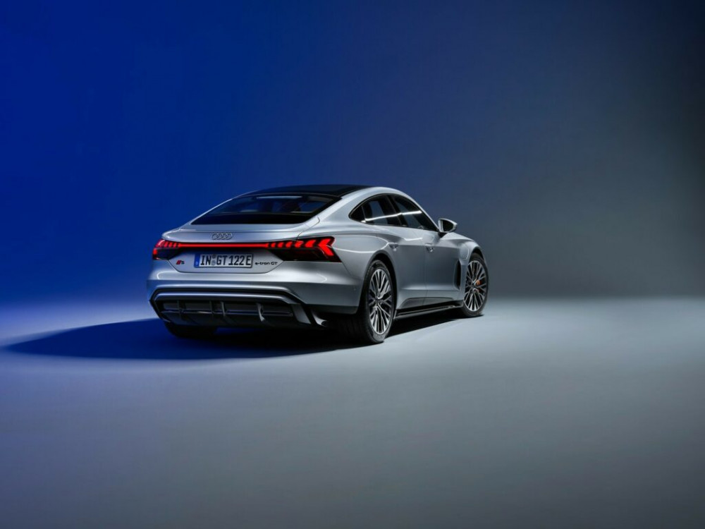 2025 Audi RS e-tron GT Performance