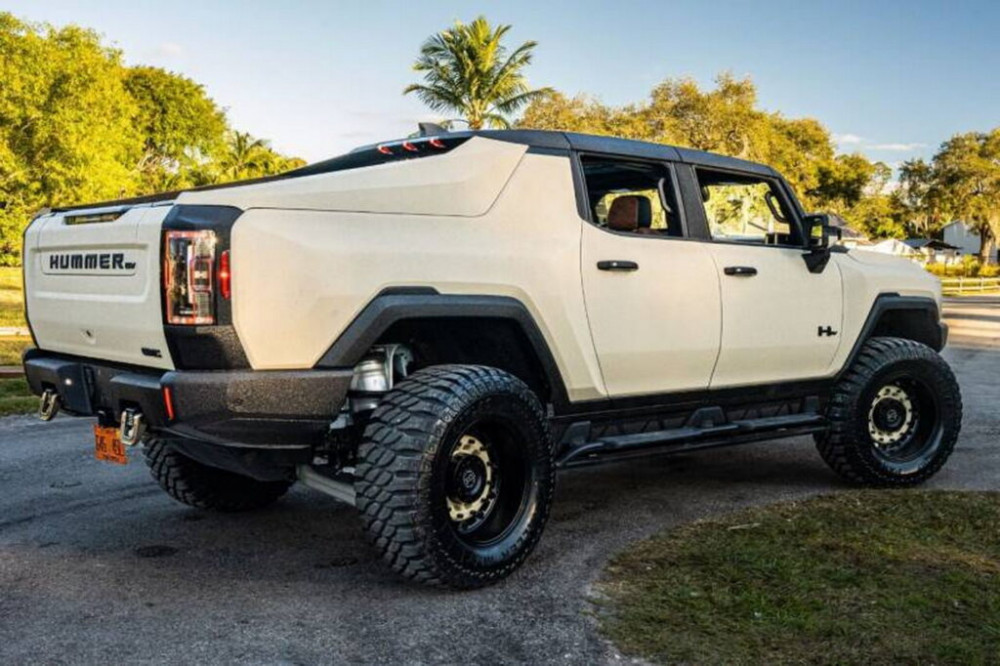 GMC Hummer