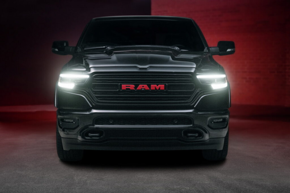 Ram 1500 Limited Edition (RAM) RED