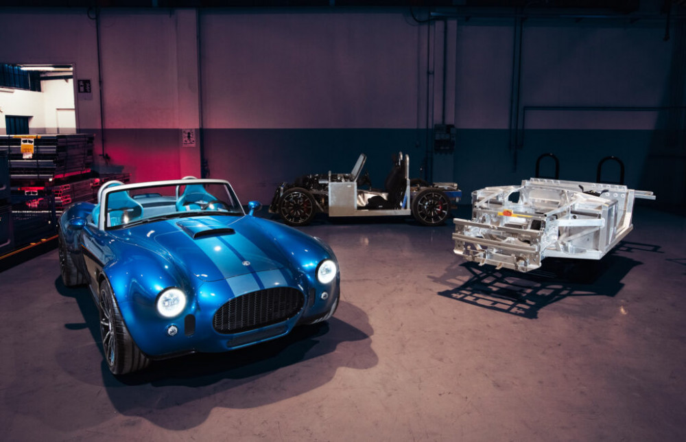 AC Cobra GT Roadster 