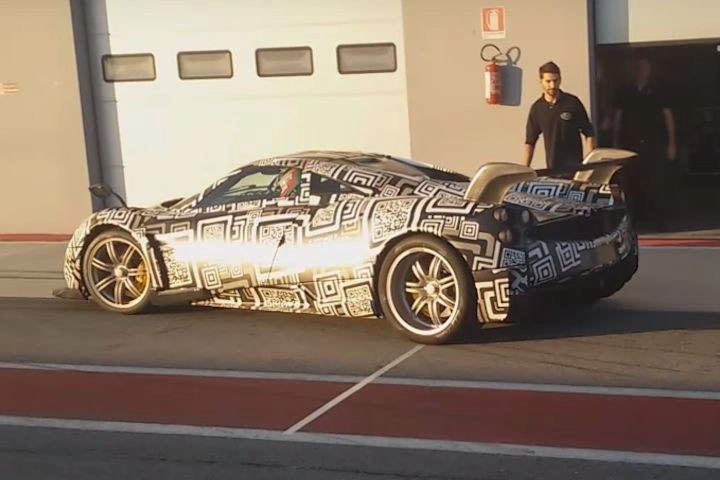 Pagani-huayra-1