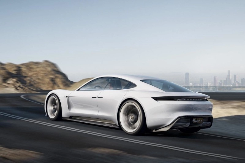porsche_mission_e_concept-1