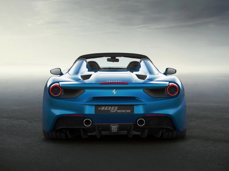 2015-Ferrari488Spider-06