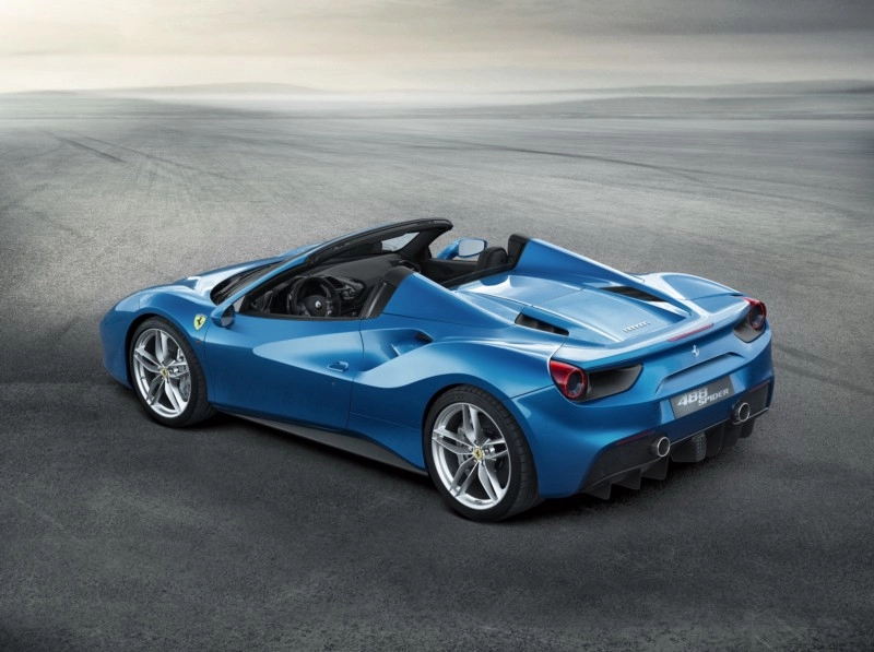 2015-Ferrari488Spider-04