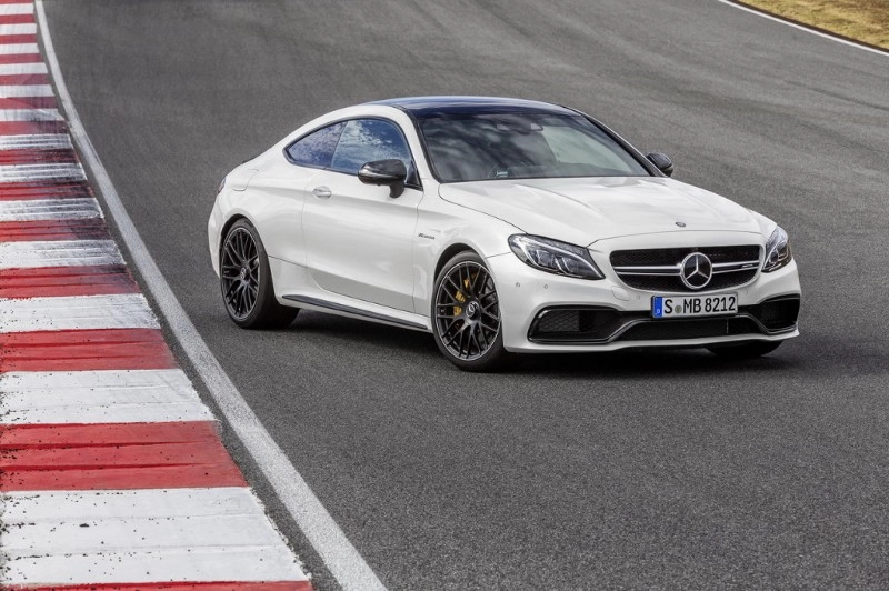 Mercedes-AMG C 63 S CoupÃ© (C 205) 2015; Exterieur: designo diamantweiÃŸ bright, Night Paket exterior: designo diamond white bright, night package
