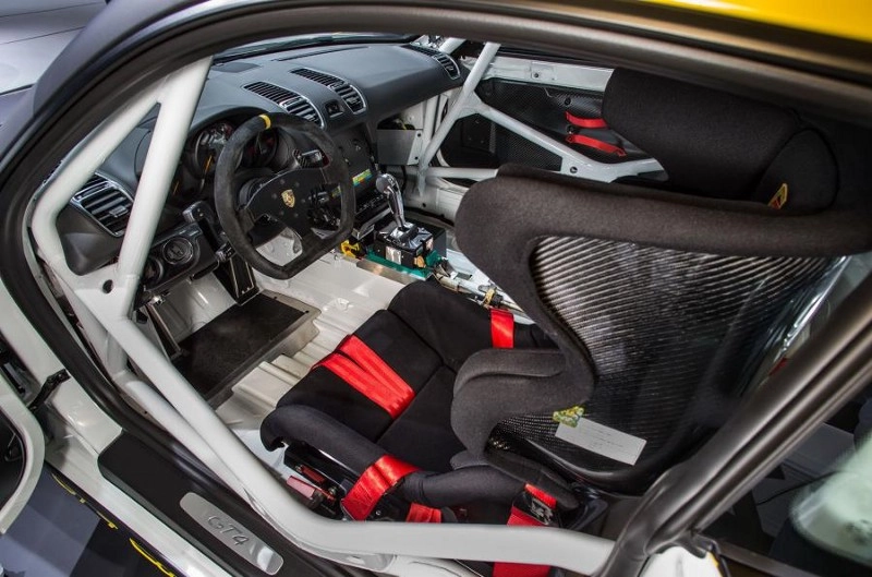 Porsche-Cayman-GT4-Clubsport-6