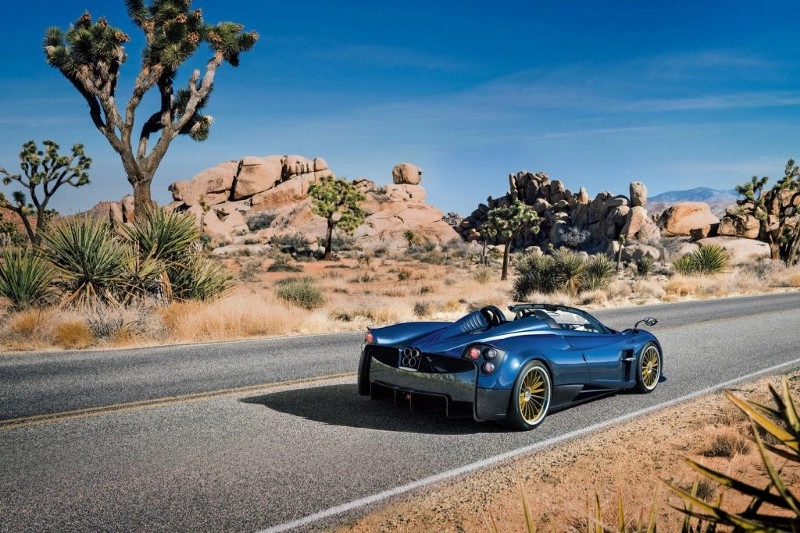 Pagani Huayra Roadster
