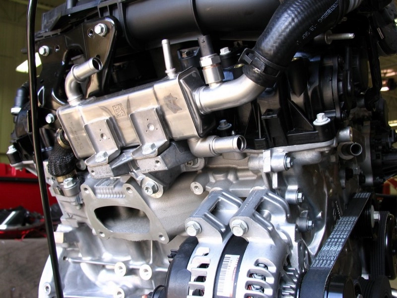 3.6-liter Pentastar V-6 adds cooled EGR for model-year 2016