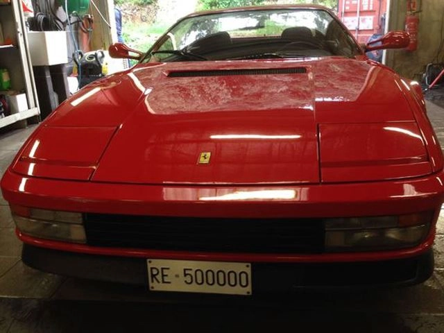 Ferrari-Testarossa-4