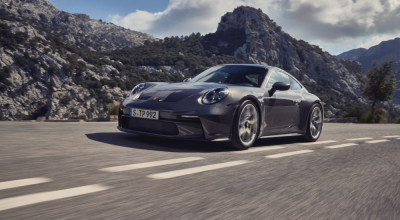 Manual Transmission Kept On Brand New 2022 Porsche 911 GT3 Touring - Photo