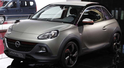 Opel Adam Rocks debuts in a trade show. - Photo