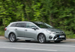 Toyota Avensis – The perfectly angry frown – On a car! - Photo