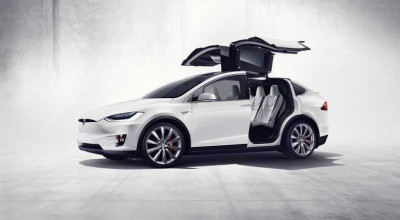 Tesla Model X is officially the fastest crossover in the World ! - Photo