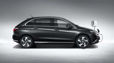 Mercedes and the Chinese from BYD launched an electric model Denz! - Photo
