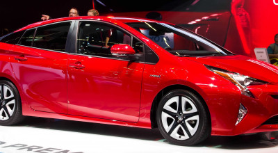 2016 Toyota Prius unwrapped early! - Photo