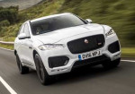 The newest crossover Jaguar F-Pace loses the camouflage ! - Photo