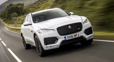The newest crossover Jaguar F-Pace loses the camouflage ! - Photo