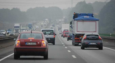 In the European Union, the police have all chances to be able to stop <span style='background: #ff0000'>car</span>s from distance! - Photo