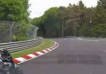 An incredible race between Renault Megane RS and a motorcycle! - Photo