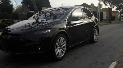 <span style='background: #ff0000'>Tesla</span>’s first crossover prototype caught on public roads - Photo