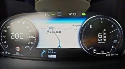 The sprint from zero to 200km/h in a Volvo XC90 new generation! - Photo
