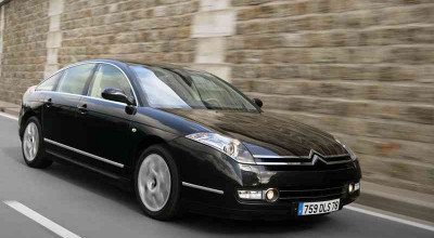 The imposing Citroen C6 no longer produced - Photo