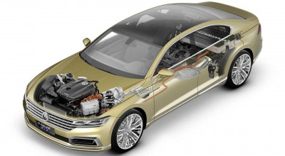 Volkswagen C Coupe GTE is likely to get on the assembly line! - Photo
