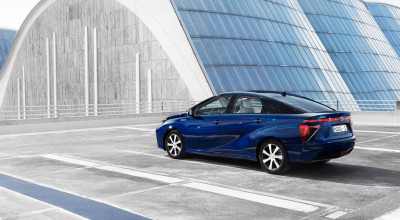 Toyota Mirai - new technical details about the first hydrogen powered <span style='background: #ff0000'>car</span> series! - Photo