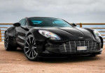 OH MY! Take a look at this Aston Martin! James Bond MUST benearby! - Photo