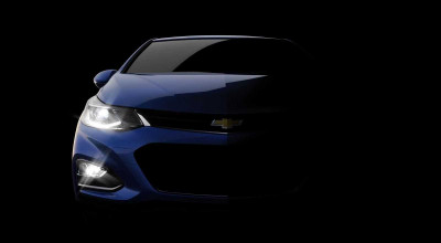 GM revealed a teaser image with the Successor of Chevrolet Cruze - Photo
