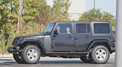 <span style='background: #ff0000'>Jeep</span> <span style='background: #ff0000'>Wrangler</span> got longer but is it better? - Photo