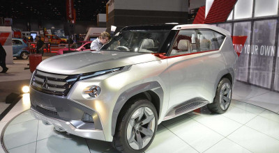 Mitsubishi GC-PHEV Tactical Table! - Photo