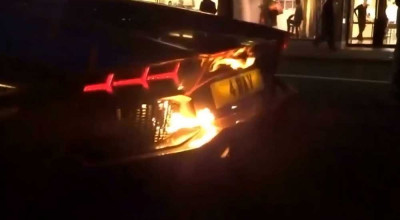 Lamborghini Shoots Flames In Traffic. Location: London! (Video) - Photo