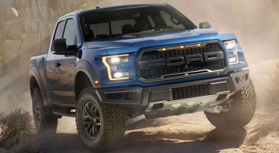 2017 Ford F-150 Raptor vs Sand Dunes! - Photo