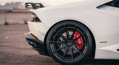 Lamborghini LP 610-4 Huracan, shod by ADV.1 Wheels. - Photo
