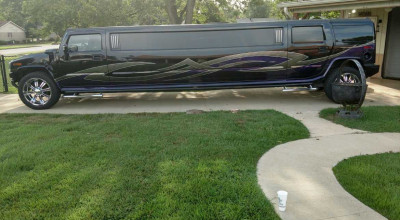 How about an off-road ready limousine? And no, it’s not a Hummer! - Photo