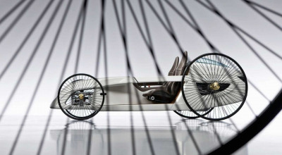 A LOOK BACK with Mercedes-Benz F-Cell Roadster! - Photo