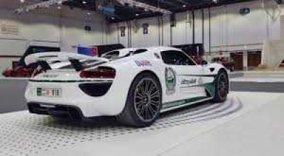 Porsche 918 Spyder joins the police in Dubai! - Photo