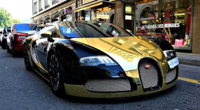 Do you like this gold plated Bugatti Veyron? - Photo