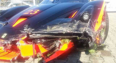 A 3 Million Dollar Ferrari hit by a Barrier - Photo